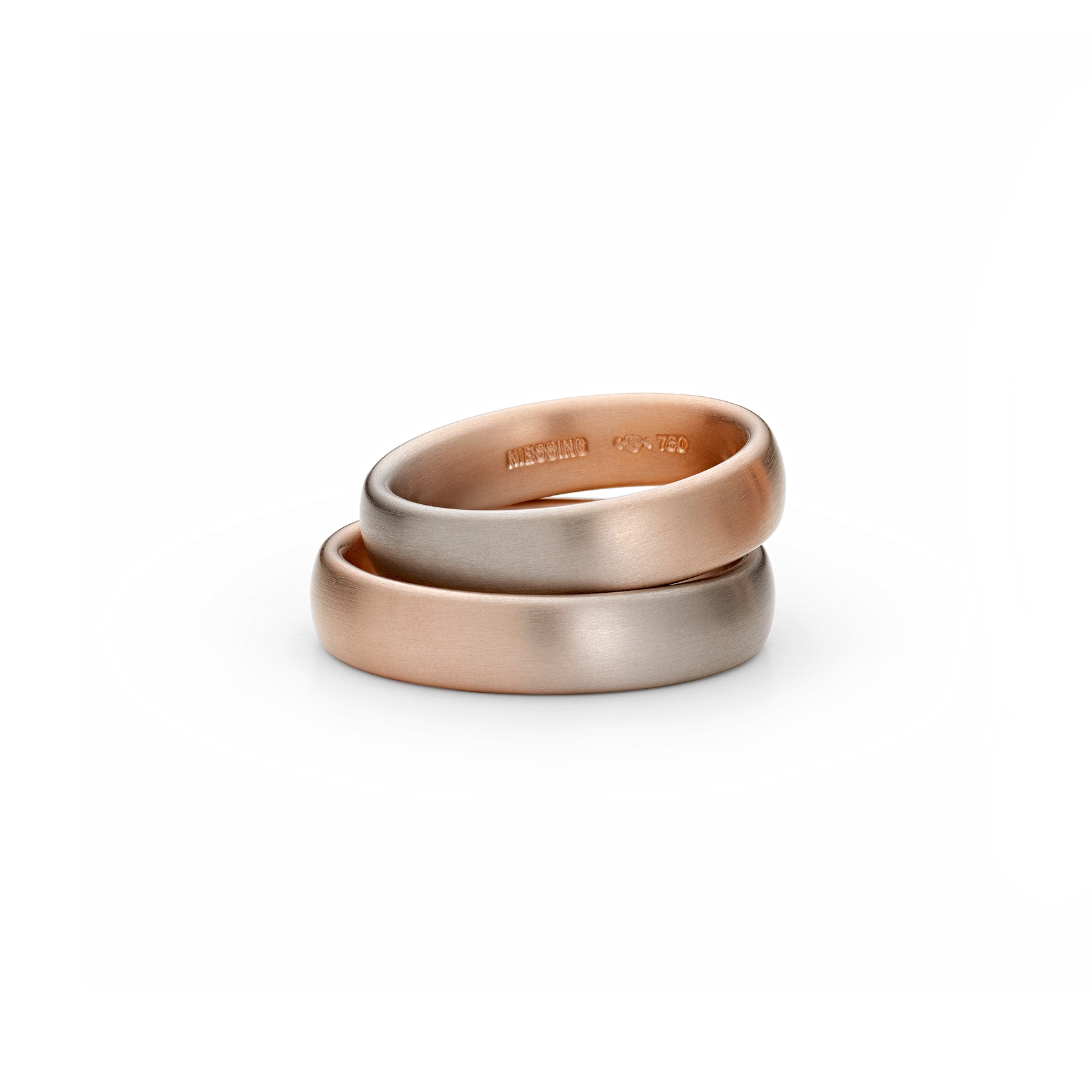Trauringe Graugold 58 Niessing-Trauringe-Aura-Oval-Aura-Gold